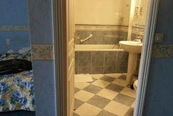 Brou Hotel Le Plat D'Etain מראה חיצוני תמונה